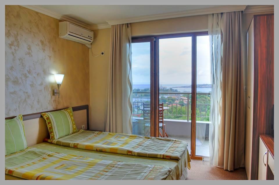 Family Hotel Radiana 索佐波尔 外观 照片