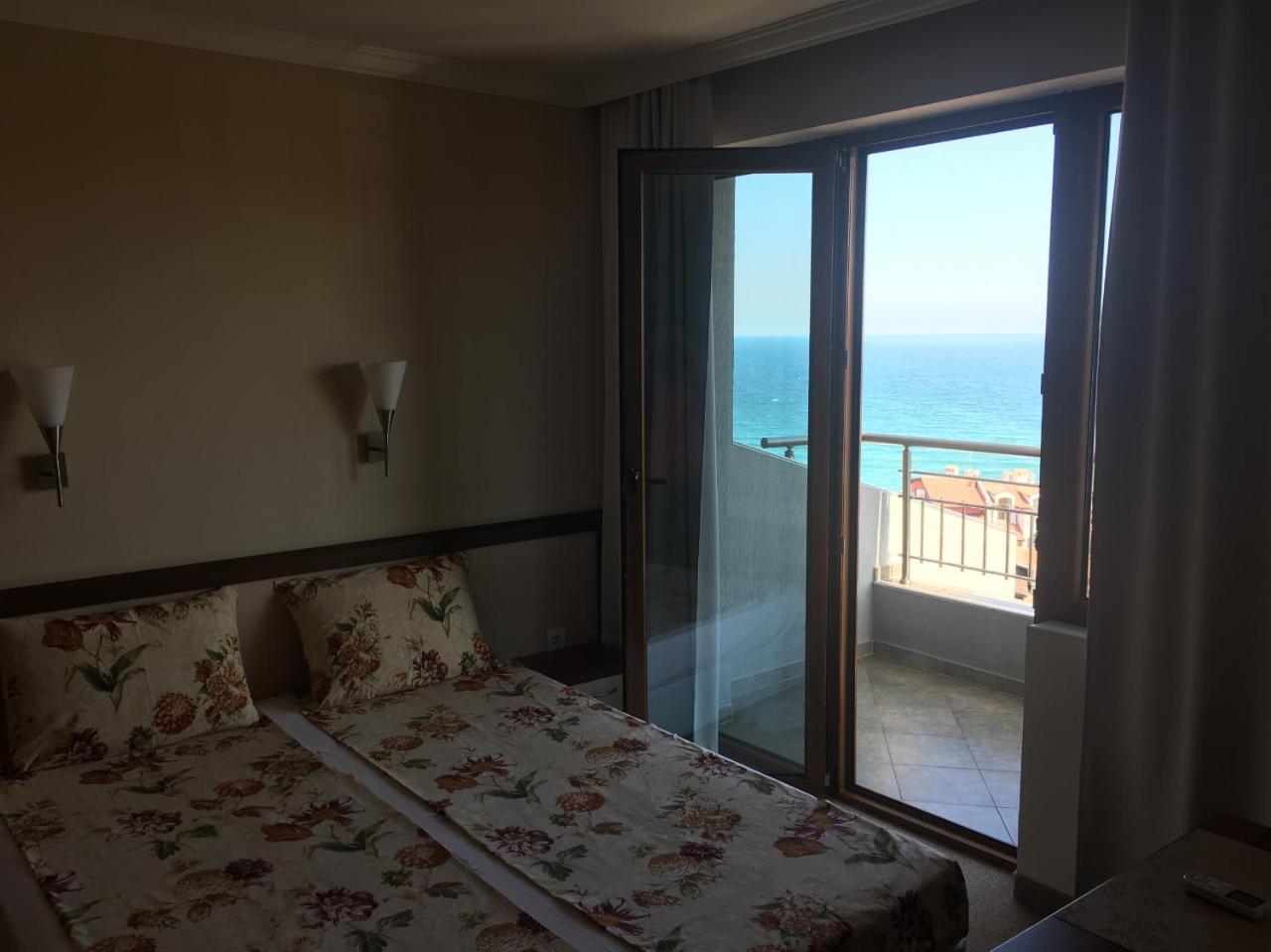 Family Hotel Radiana 索佐波尔 外观 照片