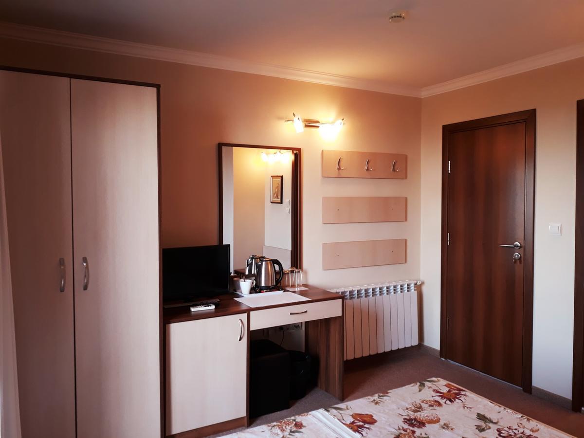 Family Hotel Radiana 索佐波尔 外观 照片