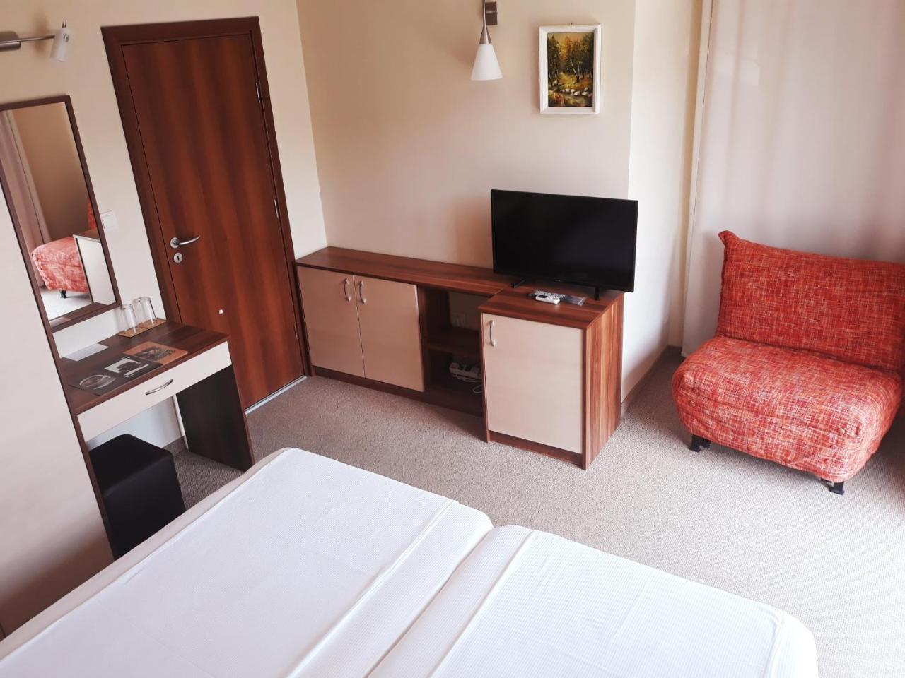 Family Hotel Radiana 索佐波尔 外观 照片