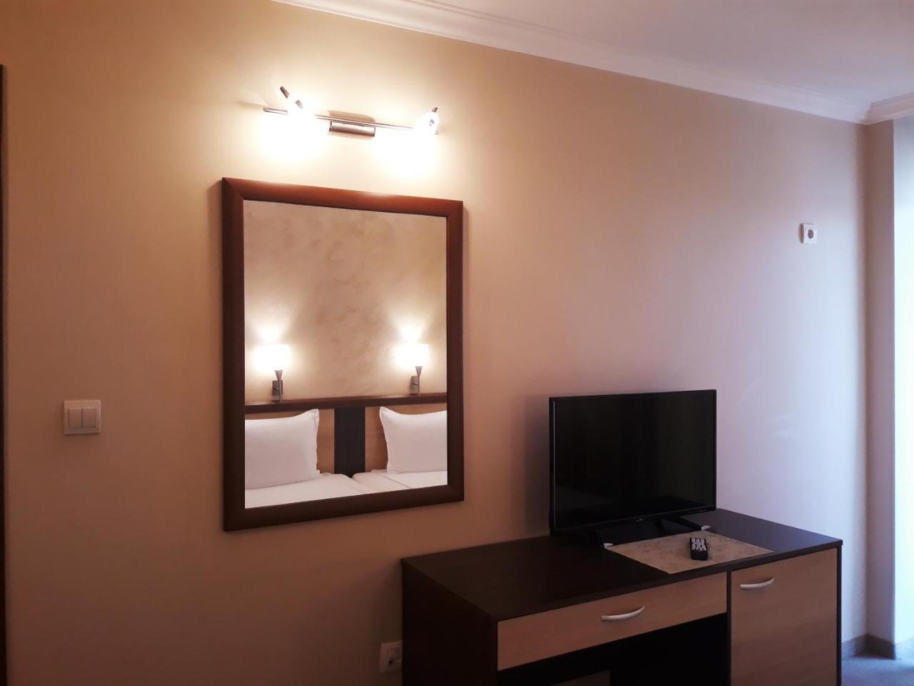 Family Hotel Radiana 索佐波尔 外观 照片